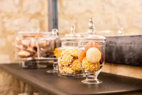 Hôtel des Ducs d'Anjou Dining Photos