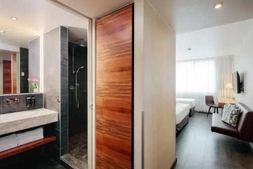Eurostars Embassy Camere Photos