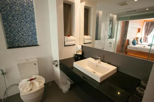 Phi Phi Harbour View Hotel Rooms Photos