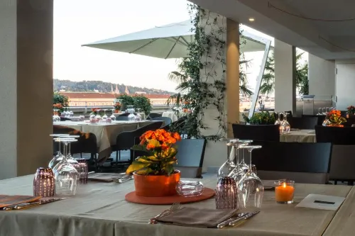 Turin Palace Hotel Dining Photos
