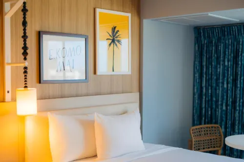 Waikiki Malia Kamar Photos