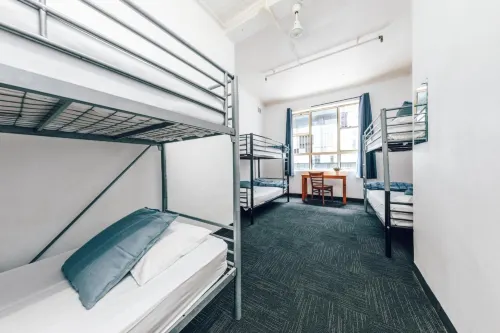 Maze Backpackers - Sydney Zimmer Photos