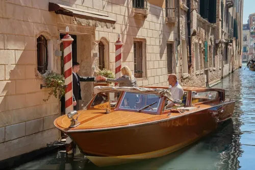 UNA HOTELS Ala Venezia-Adults 16 À proximité de l'hôtel Photos