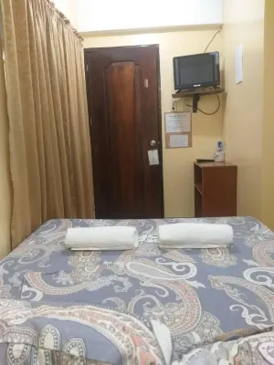 Divine Castle Travelers Inn Rooms Photos