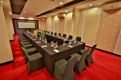 The Jayakarta Suites Bandung Fasilitas Bisnis Photos