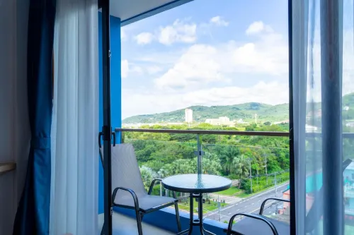 Golden Paradise Hotel Рядом с отелем Photos
