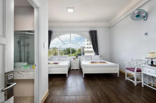 CCT Luxury Hotel Photos