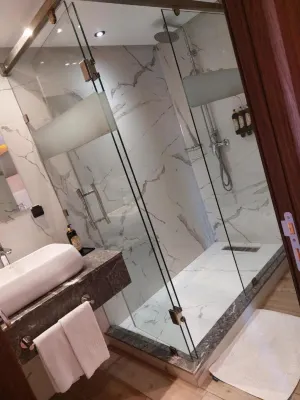 Swiss Continental Hotel and Spa Photos