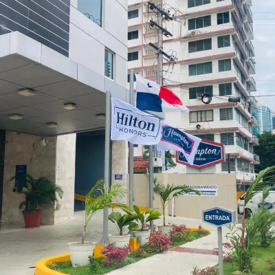 Hampton Inn by Hilton Panama Exteriör Photos