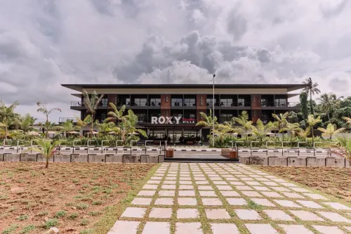 Roxy Sematan Villa & Townhouse Udvendigt Photos