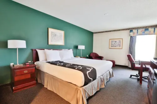 The View Inn & Suites Bethlehem / Allentown / Lehigh Airport Photos