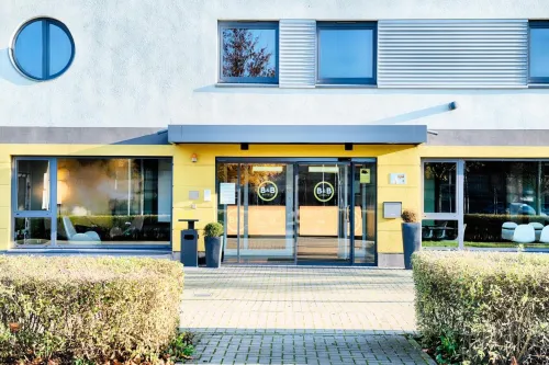 B&B HOTEL Baden-Airpark Außen Photos
