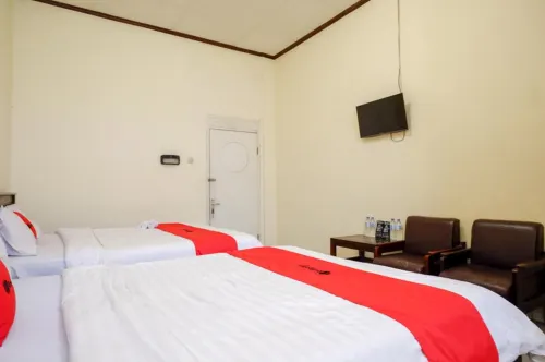 RedDoorz @ Hotel Citra Indah Photos