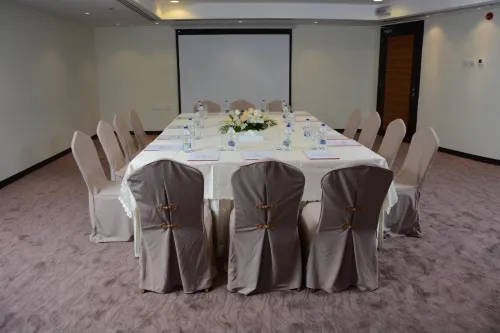 Aryana Hotel Бизнес-удобства Photos
