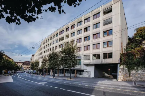 Neuchatel City Hotel Exterior Photos