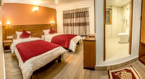 Hotel Silver Oaks Inn Photos