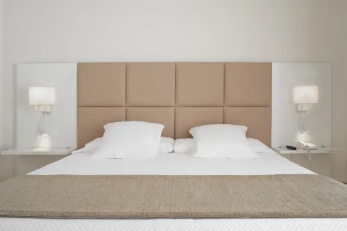 Hotel Pirineos Figueres by Pierre & Vacances Rooms Photos