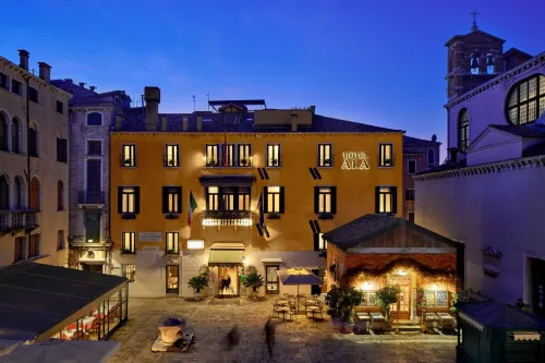 UNA HOTELS Ala Venezia-Adults 16 Extérieur Photos