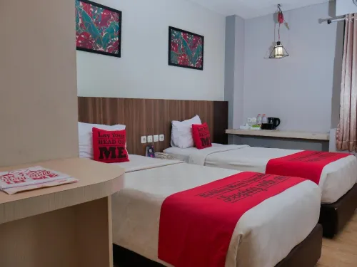 Meotel Purwokerto by Dafam Kamar Photos