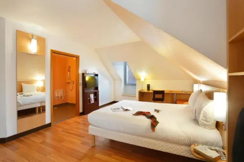 Hôtel ibis Etampes Photos