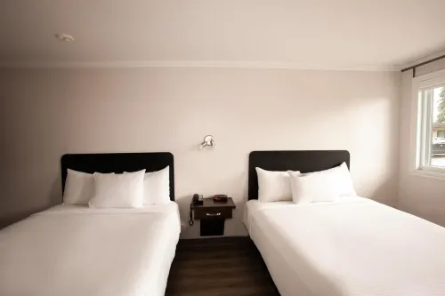 Motel Newstar Laval Rooms Photos