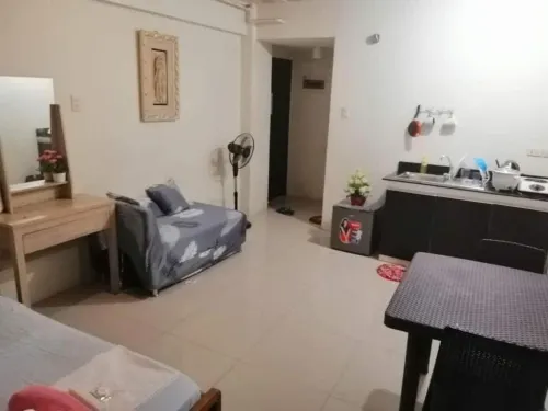 Ekonumi Rooms at Moonwalk Paranaque Photos