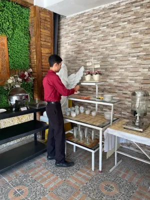De'Pratnya Hotel Makanan Photos