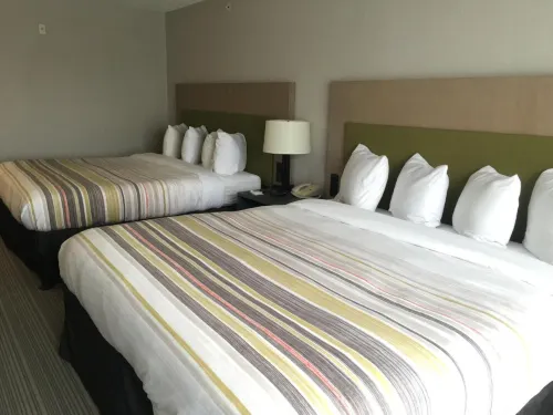 Country Inn & Suites by Radisson, Camp Springs (Andrews Air Force Base), MD Rooms Photos