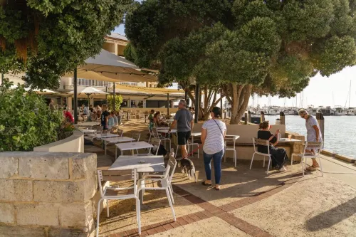 The Marina Hotel - Mindarie Öffentliche Flächen Photos