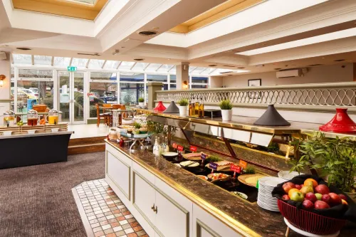 Mercure Nottingham Sherwood Hotel Dining Photos