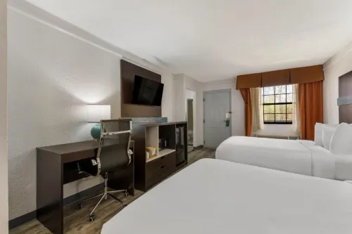 Quality Inn & Suites Airport Chambres Photos