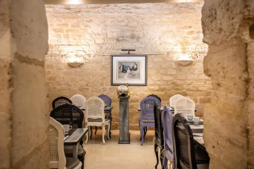 Hôtel des Ducs d'Anjou Dining Photos