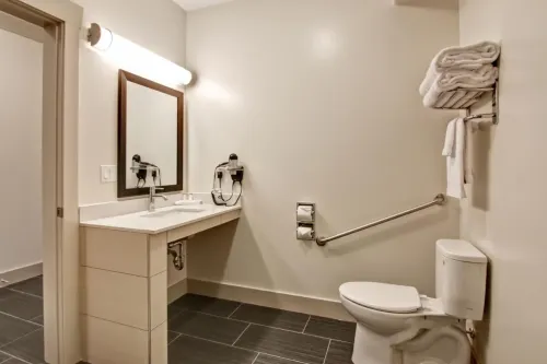 Chateau Nova Yellowknife Photos