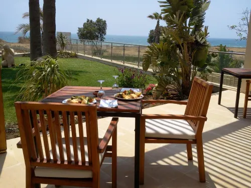 E-Hotel Larnaca Resort & Spa Питание Photos