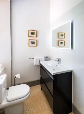 Inch Hotel Photos