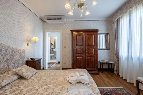 Hotel la Meridiana Habitaciones Photos