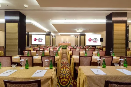 Best Western Plus Makassar Beach Fasilitas Bisnis Photos