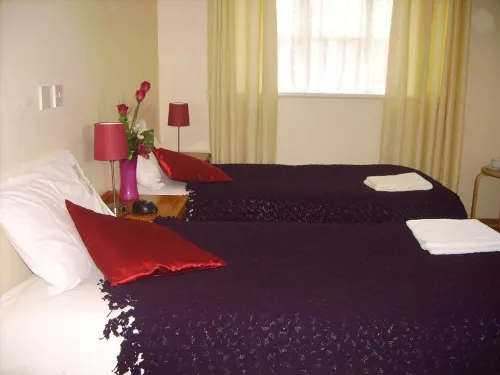 Stansted Airport Lodge Photos