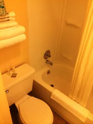 Super 8 by Wyndham Idaho Falls Rooms Photos