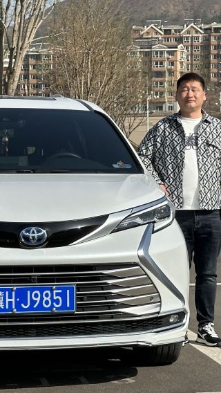 5D4N • Beijing · Chengde · Wulanbutong Steppe Tourist Area · Mulan Weichang