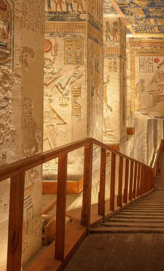 8日 • 「埃及旅遊TourEgypt」E2-開羅＋盧克索＋紅海＋內陸飛＆首道門票＆司導小費＋中文導遊小拼團＋贈帆船馬車遊9日8晚跟團遊