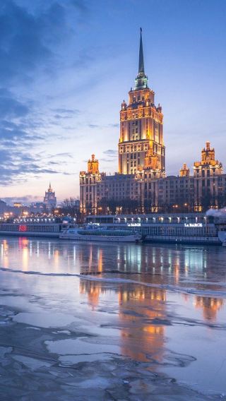 9D8N • Russia Murmansk, St. Petersburg and Moscow 9-Day Private Tour