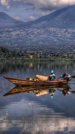 4D3N • From Kigali: 4-Day Mount Bisoke Hiking and Lake Ruhondo Tour