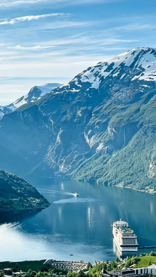 10D9N • Customize your trip: Copenhagen City of Fairy Tales + Geirangerfjord + Sognefjord Cruise + DFDS Ferry + Sky Cable Car + Flåm Railway