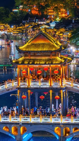 8D7N • Changsha, Tianmen Mountain, Zhangjiajie Forest Park, Furong & Fenghuang Ancient Town with Free VIP Lane, Bailong Elevator & Folk Show