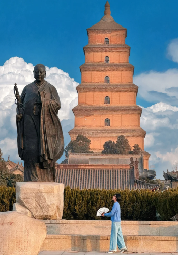 10D9N • A 10-day, 9-night itinerary that spans Shaanxi, Gansu, and Xinjiang provinces, offering a comprehensive journey through the millennia-old Great Silk Road.