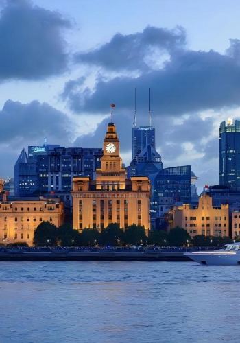 3D2N • Explore the Ancient Lanes & Stay in Selected Five-star Hotels: Shanghai + Zhujiajiao Ancient town