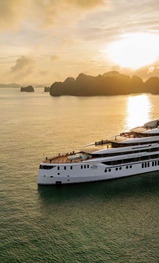 2D1N • Vietnam + Ha Long Bay Experience of the cruise in Halong Bay