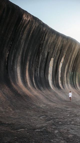 5D4N • Perth, Western Australia, Australia + Hutt Lagoon + Wave Rock