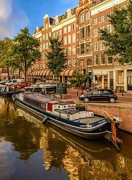7D6N • 7-Day Taste of Central Europe Tour to Paris, Amsterdam, Brussels and more!